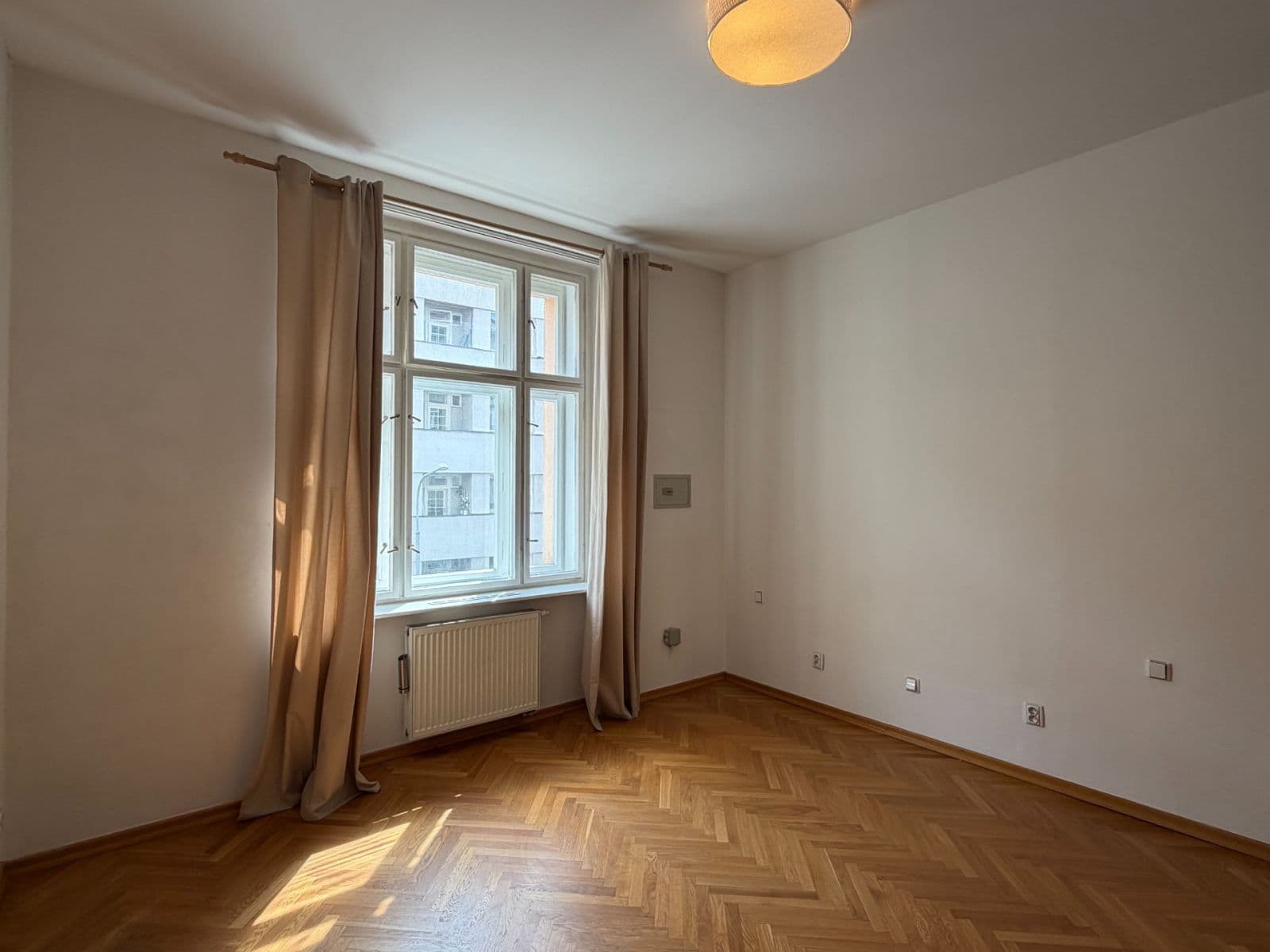 1 bedroom with open-plan kitchen flat to rent, 52 m², Ondříčkova, Prague, Prague 1 bedroom with open-plan kitchen flat to rent, 52 m², Ondříčkova, Prague, Prague