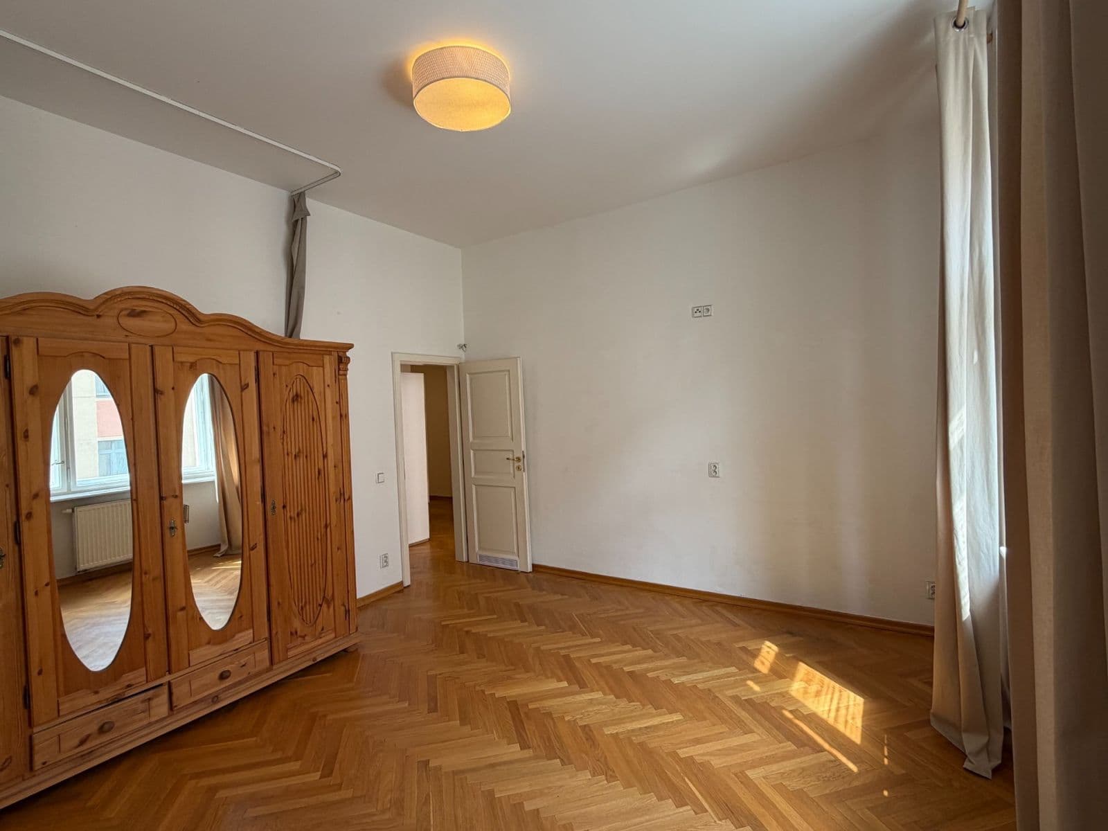 1 bedroom with open-plan kitchen flat to rent, 52 m², Ondříčkova, Prague, Prague 1 bedroom with open-plan kitchen flat to rent, 52 m², Ondříčkova, Prague, Prague
