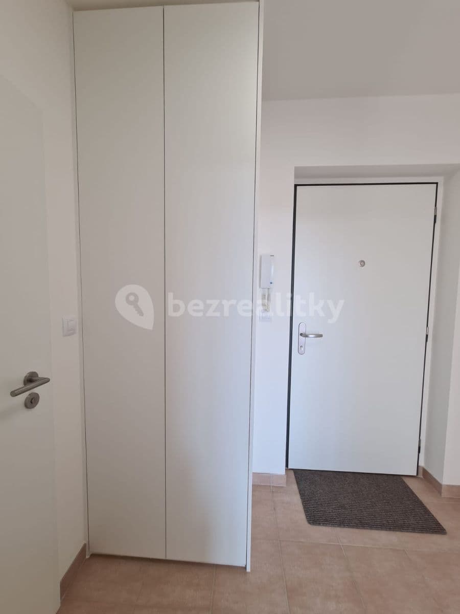 1 bedroom with open-plan kitchen flat to rent, 46 m², Tovární, Čelákovice, Středočeský Region 1 bedroom with open-plan kitchen flat to rent, 46 m², Tovární, Čelákovice, Středočeský Region
