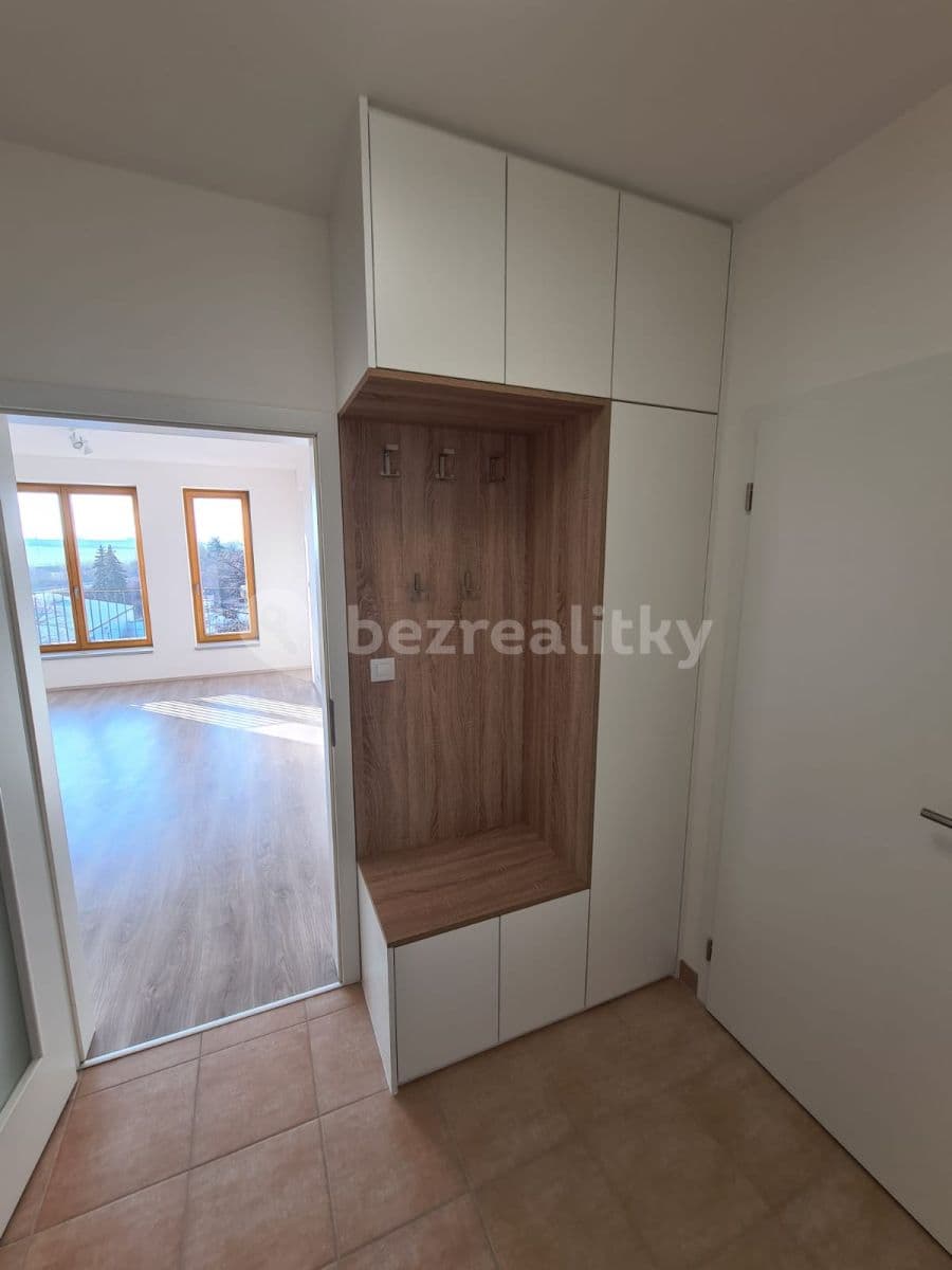1 bedroom with open-plan kitchen flat to rent, 46 m², Tovární, Čelákovice, Středočeský Region 1 bedroom with open-plan kitchen flat to rent, 46 m², Tovární, Čelákovice, Středočeský Region