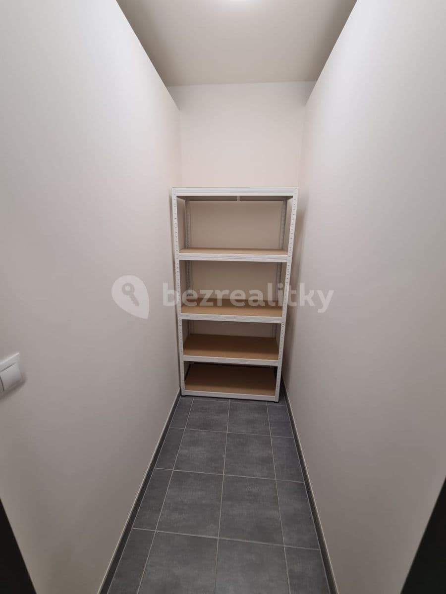 1 bedroom with open-plan kitchen flat to rent, 46 m², Tovární, Čelákovice, Středočeský Region 1 bedroom with open-plan kitchen flat to rent, 46 m², Tovární, Čelákovice, Středočeský Region