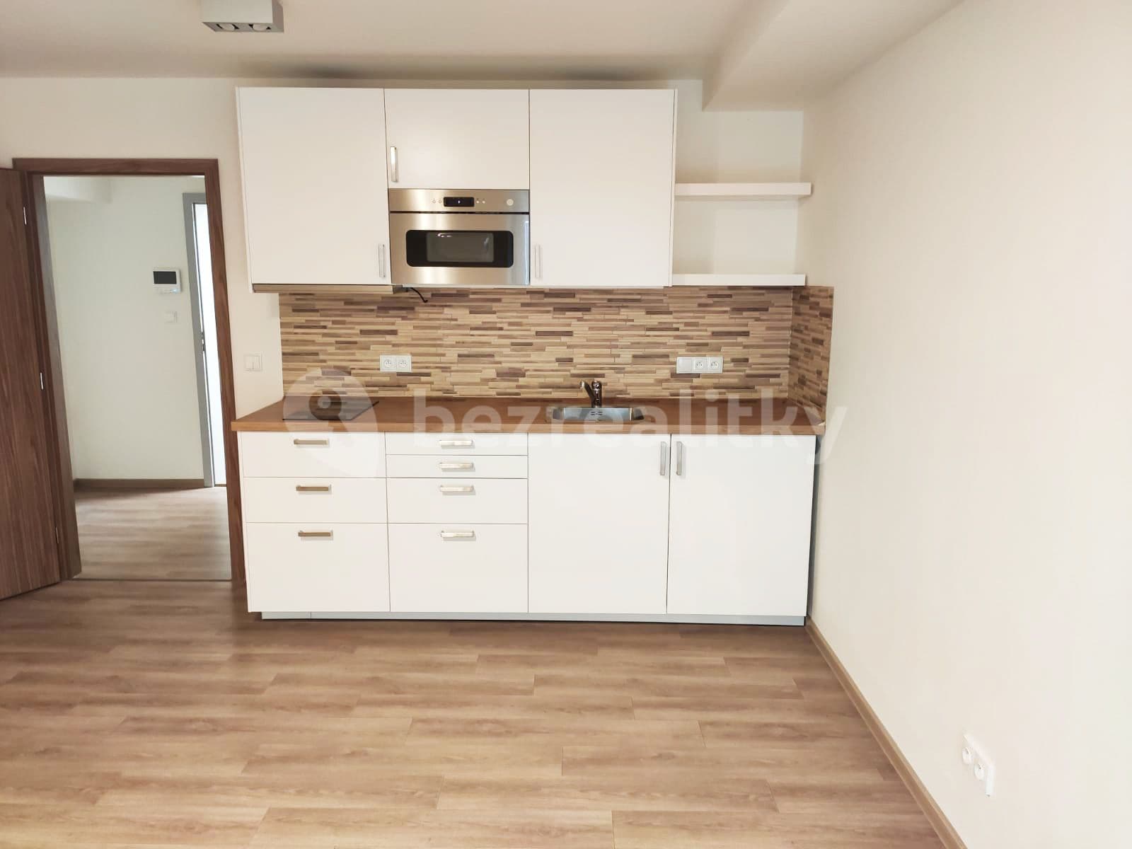 Studio flat to rent, 26 m², U Stadionu, Břeclav, Jihomoravský Region Studio flat to rent, 26 m², U Stadionu, Břeclav, Jihomoravský Region