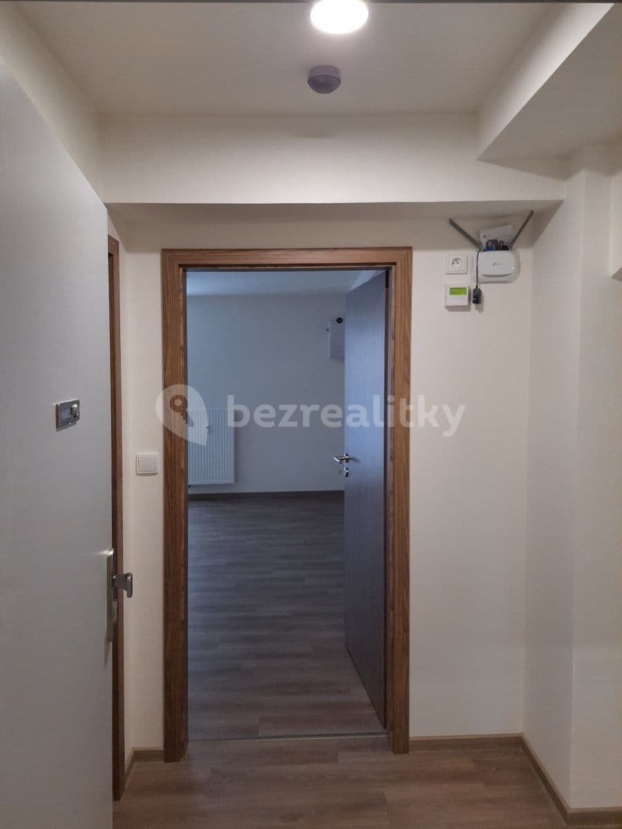 Studio flat to rent, 26 m², U Stadionu, Břeclav, Jihomoravský Region Studio flat to rent, 26 m², U Stadionu, Břeclav, Jihomoravský Region