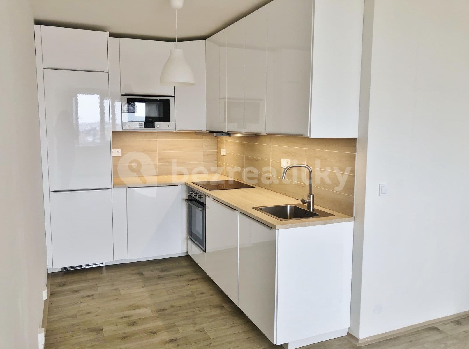 2 bedroom with open-plan kitchen flat to rent, 65 m², Kocianova, Prague, Prague 2 bedroom with open-plan kitchen flat to rent, 65 m², Kocianova, Prague, Prague