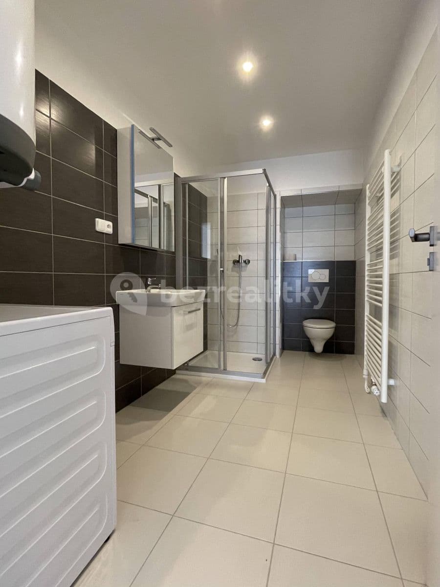 2 bedroom flat to rent, 50 m², Kralupská, Statenice, Středočeský Region 2 bedroom flat to rent, 50 m², Kralupská, Statenice, Středočeský Region