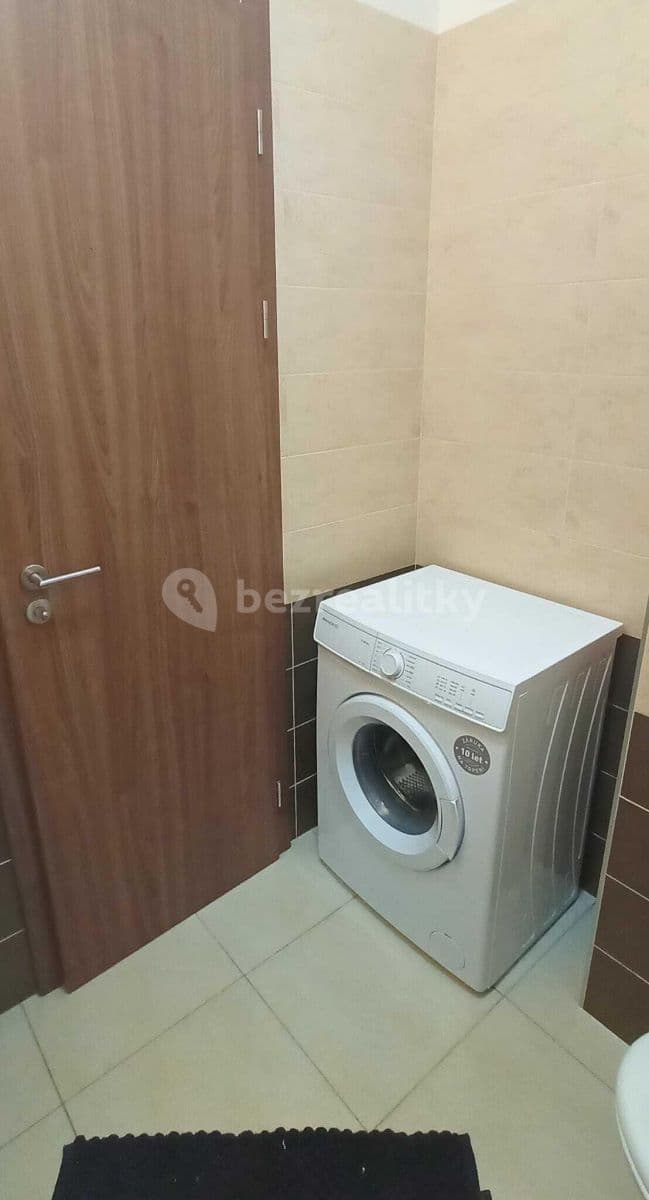 1 bedroom with open-plan kitchen flat to rent, 44 m², Dr. Bartůňka, Chrudim, Pardubický Region 1 bedroom with open-plan kitchen flat to rent, 44 m², Dr. Bartůňka, Chrudim, Pardubický Region