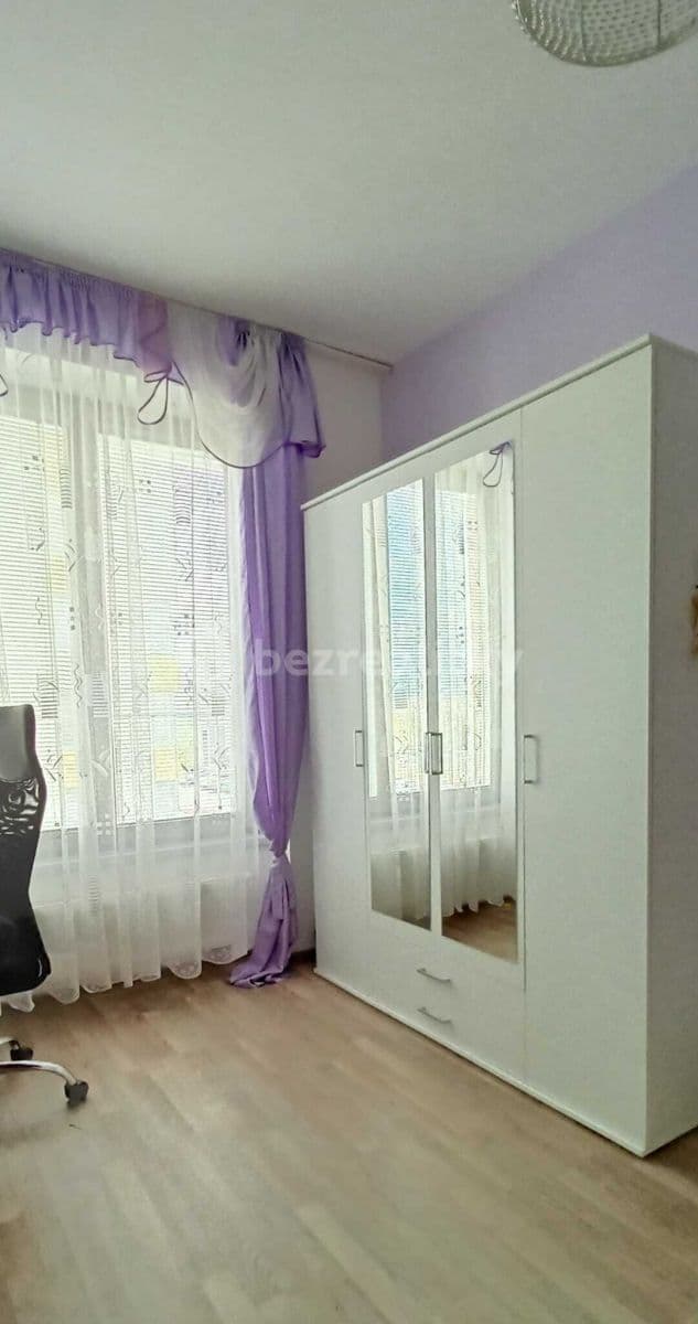 1 bedroom with open-plan kitchen flat to rent, 44 m², Dr. Bartůňka, Chrudim, Pardubický Region 1 bedroom with open-plan kitchen flat to rent, 44 m², Dr. Bartůňka, Chrudim, Pardubický Region