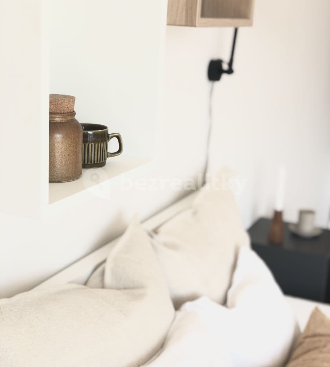 Studio flat to rent, 35 m², Jeronýmova, Brno, Jihomoravský Region Studio flat to rent, 35 m², Jeronýmova, Brno, Jihomoravský Region