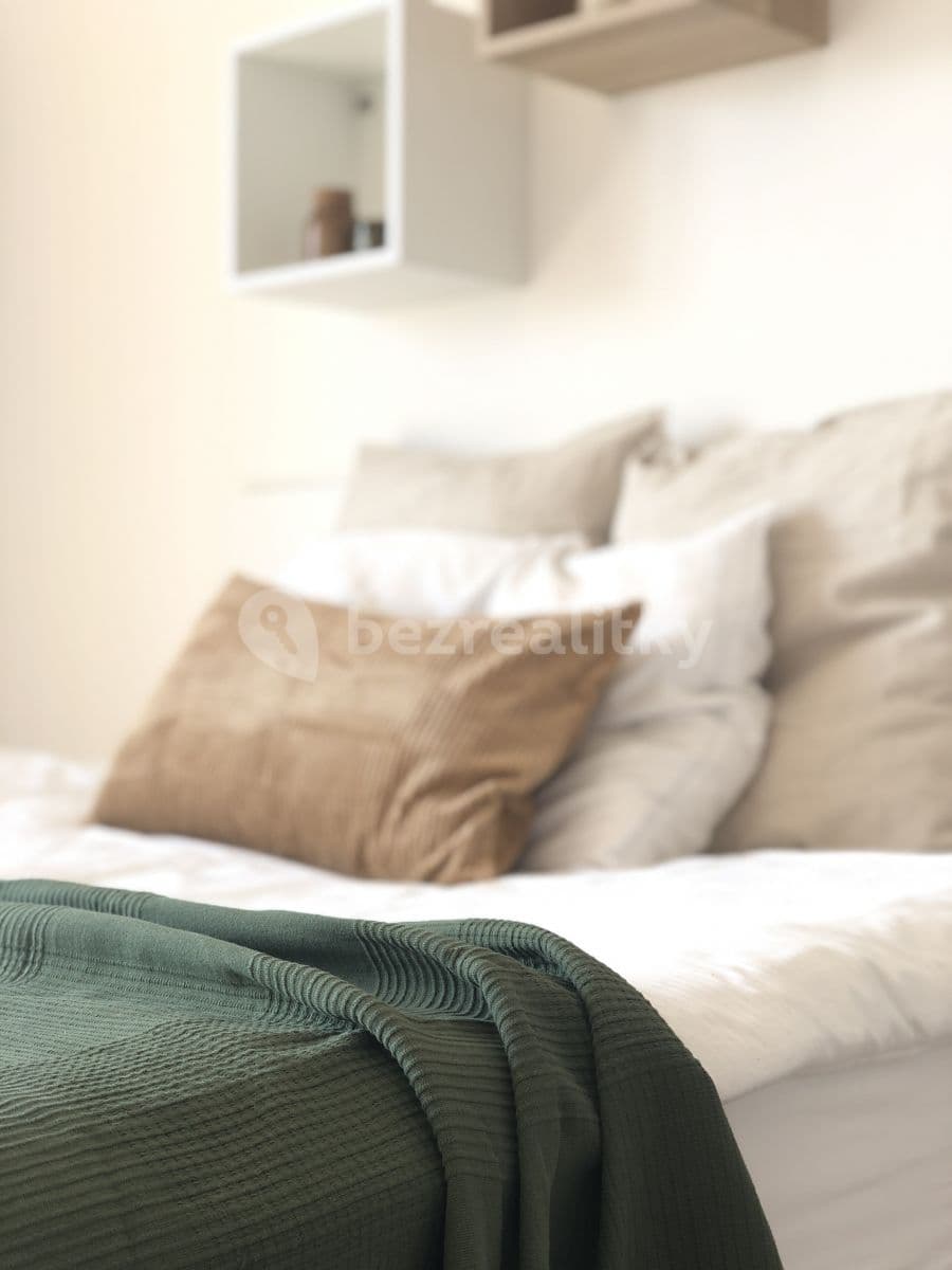 Studio flat to rent, 35 m², Jeronýmova, Brno, Jihomoravský Region Studio flat to rent, 35 m², Jeronýmova, Brno, Jihomoravský Region