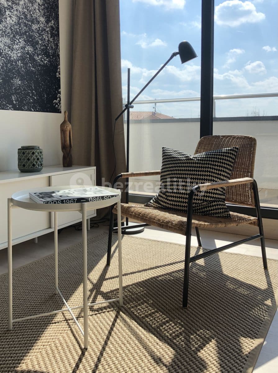 Studio flat to rent, 35 m², Jeronýmova, Brno, Jihomoravský Region Studio flat to rent, 35 m², Jeronýmova, Brno, Jihomoravský Region