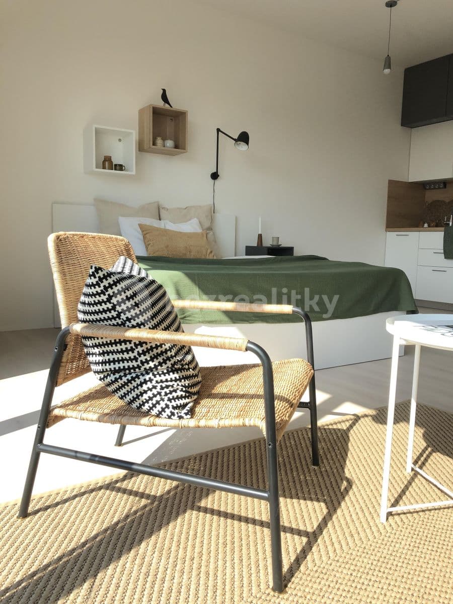 Studio flat to rent, 35 m², Jeronýmova, Brno, Jihomoravský Region Studio flat to rent, 35 m², Jeronýmova, Brno, Jihomoravský Region