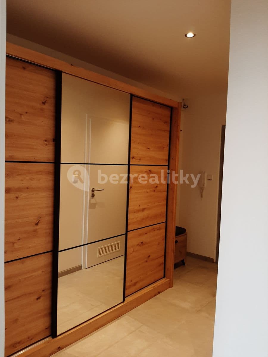 1 bedroom with open-plan kitchen flat to rent, 43 m², Sezemínská, Prague, Prague 1 bedroom with open-plan kitchen flat to rent, 43 m², Sezemínská, Prague, Prague