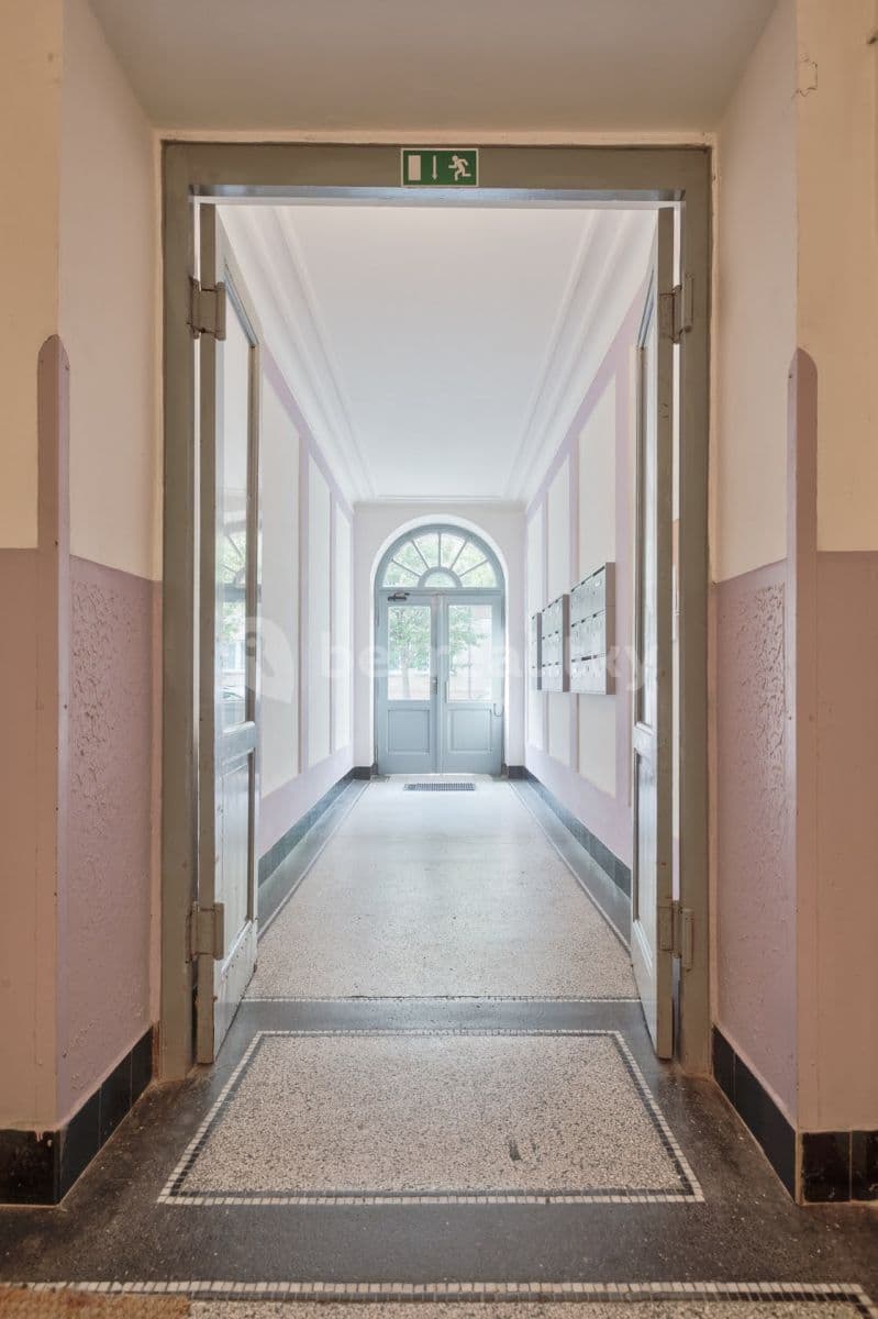 1 bedroom with open-plan kitchen flat to rent, 44 m², Na Dolinách, Prague, Prague 1 bedroom with open-plan kitchen flat to rent, 44 m², Na Dolinách, Prague, Prague