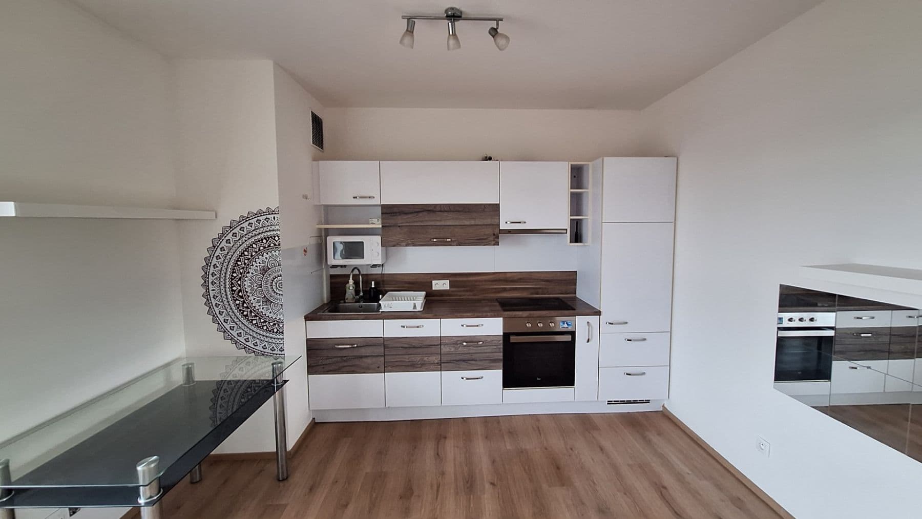 Studio flat to rent, 36 m², Nad Úžlabinou, Prague, Prague Studio flat to rent, 36 m², Nad Úžlabinou, Prague, Prague