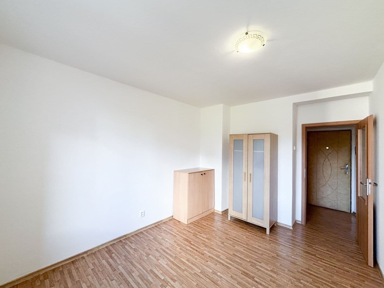 1 bedroom with open-plan kitchen flat to rent, 40 m², Čechovská, Příbram, Středočeský Region 1 bedroom with open-plan kitchen flat to rent, 40 m², Čechovská, Příbram, Středočeský Region