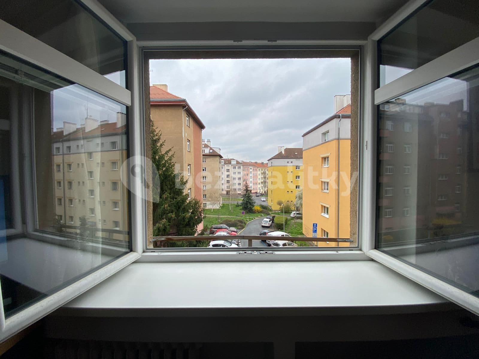 1 bedroom with open-plan kitchen flat to rent, 35 m², Novorossijská, Prague, Prague 1 bedroom with open-plan kitchen flat to rent, 35 m², Novorossijská, Prague, Prague