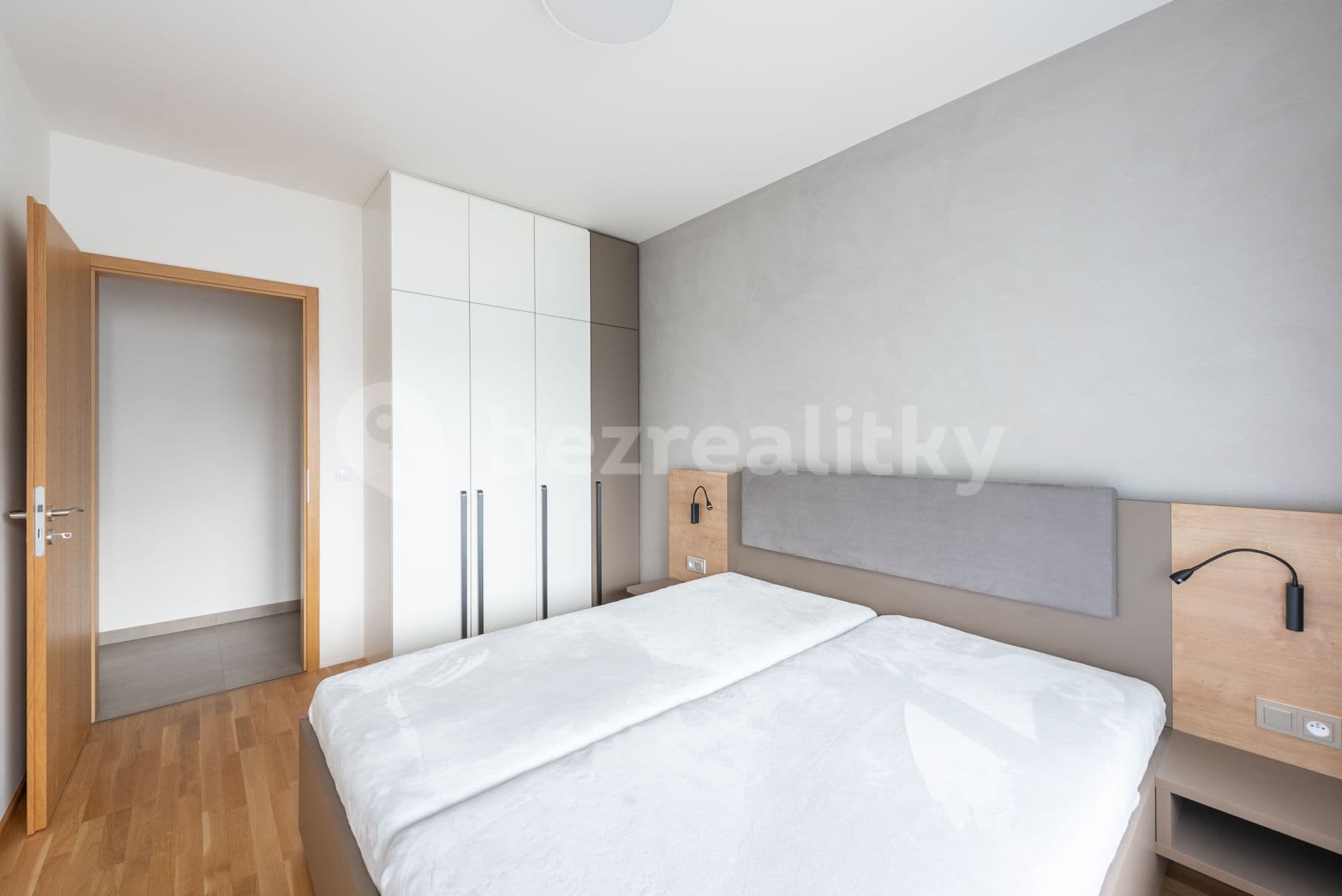 1 bedroom with open-plan kitchen flat to rent, 52 m², Argentinská, Prague, Prague 1 bedroom with open-plan kitchen flat to rent, 52 m², Argentinská, Prague, Prague