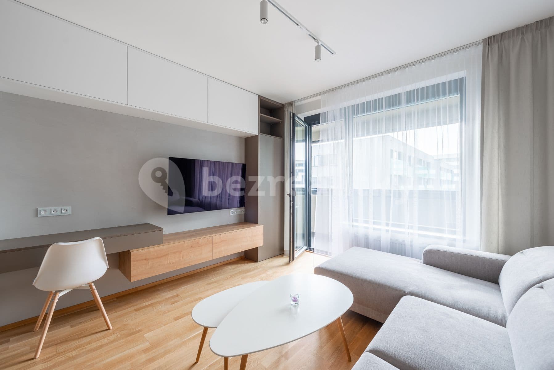 1 bedroom with open-plan kitchen flat to rent, 52 m², Argentinská, Prague, Prague 1 bedroom with open-plan kitchen flat to rent, 52 m², Argentinská, Prague, Prague