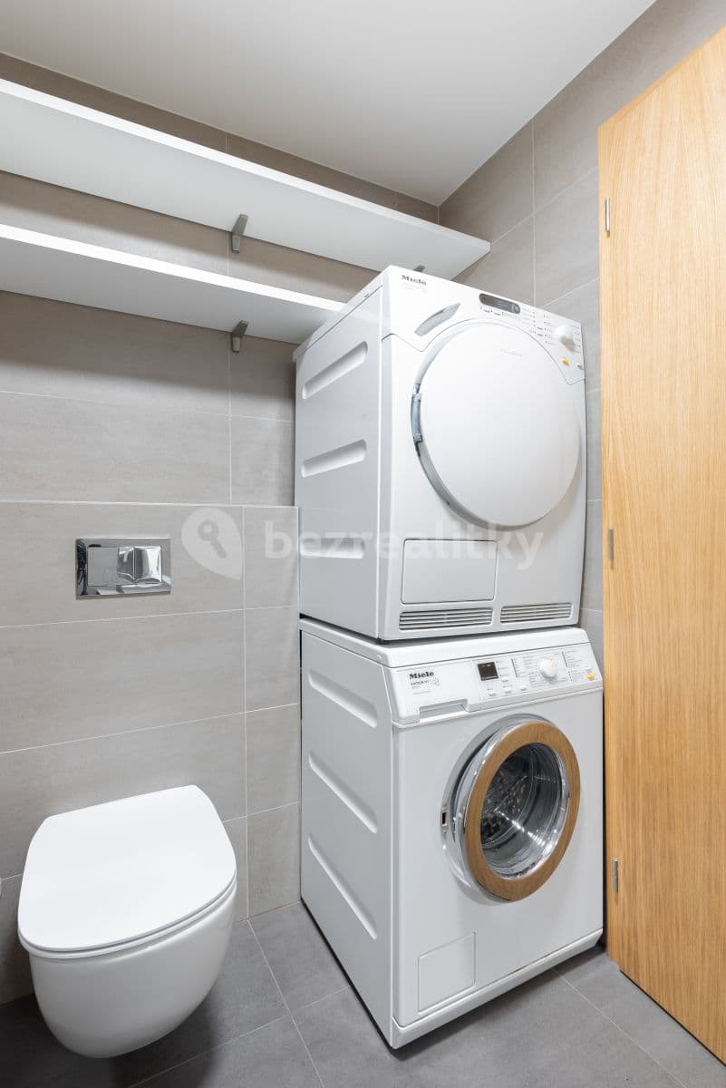 1 bedroom with open-plan kitchen flat to rent, 52 m², Argentinská, Prague, Prague 1 bedroom with open-plan kitchen flat to rent, 52 m², Argentinská, Prague, Prague