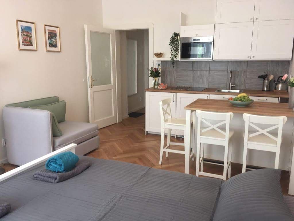 Studio flat to rent, 28 m², Slavíkova, Prague, Prague Studio flat to rent, 28 m², Slavíkova, Prague, Prague