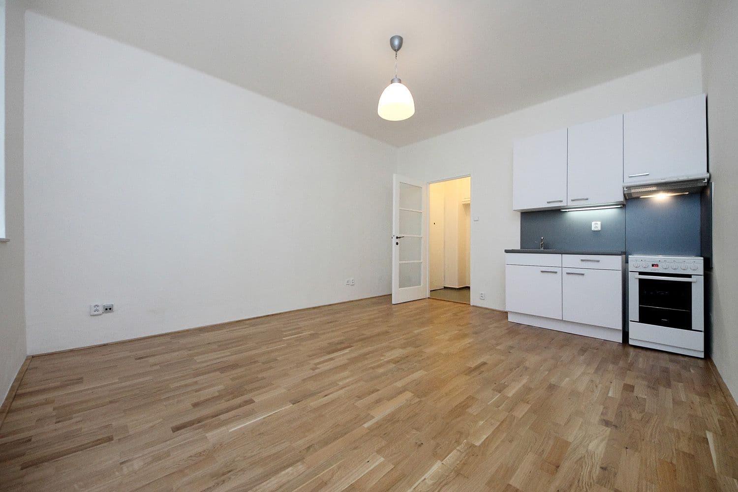 Studio flat to rent, 25 m², Ondříčkova, Prague, Prague Studio flat to rent, 25 m², Ondříčkova, Prague, Prague