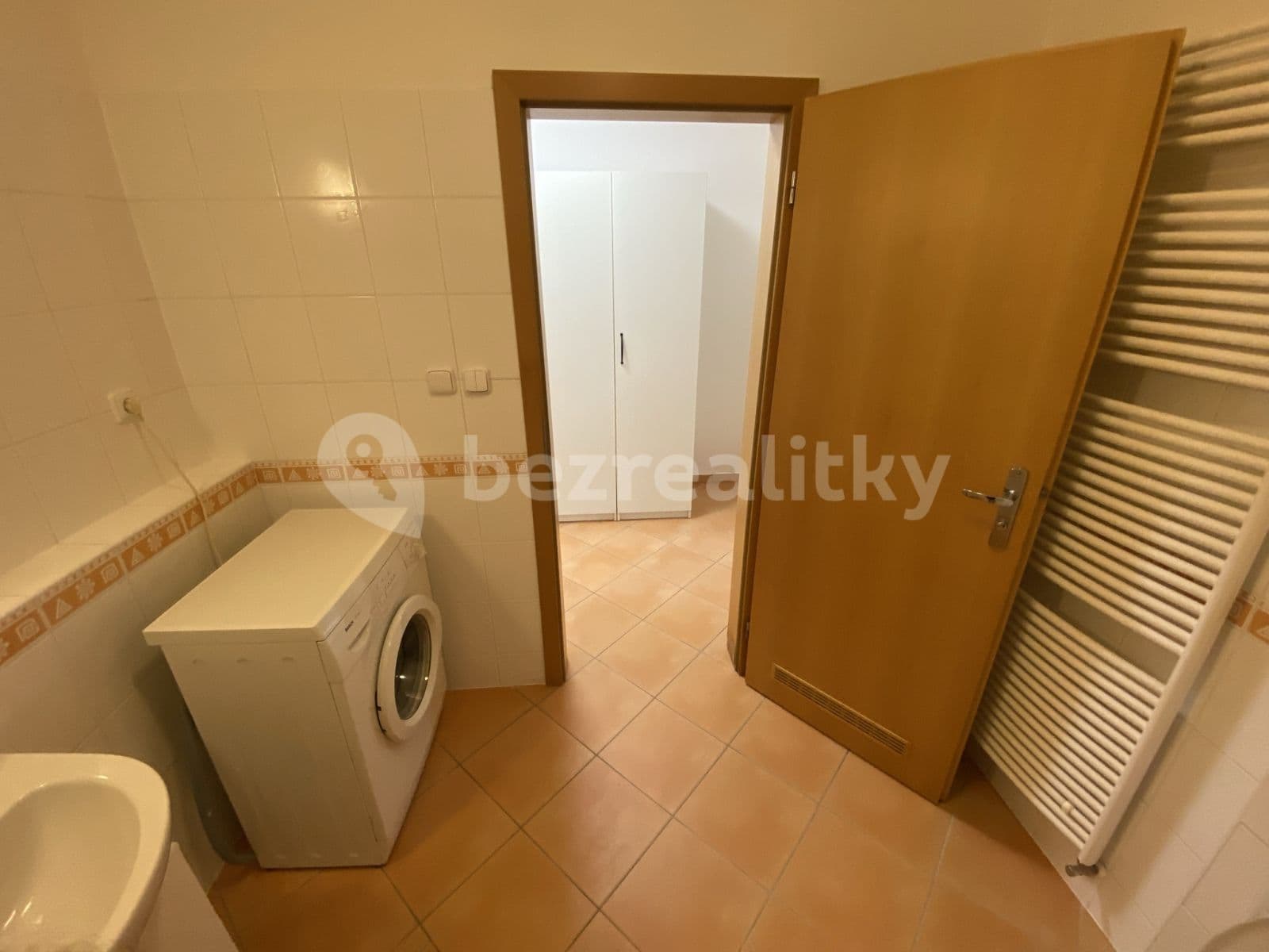 Studio flat to rent, 37 m², Názovská, Prague, Prague Studio flat to rent, 37 m², Názovská, Prague, Prague