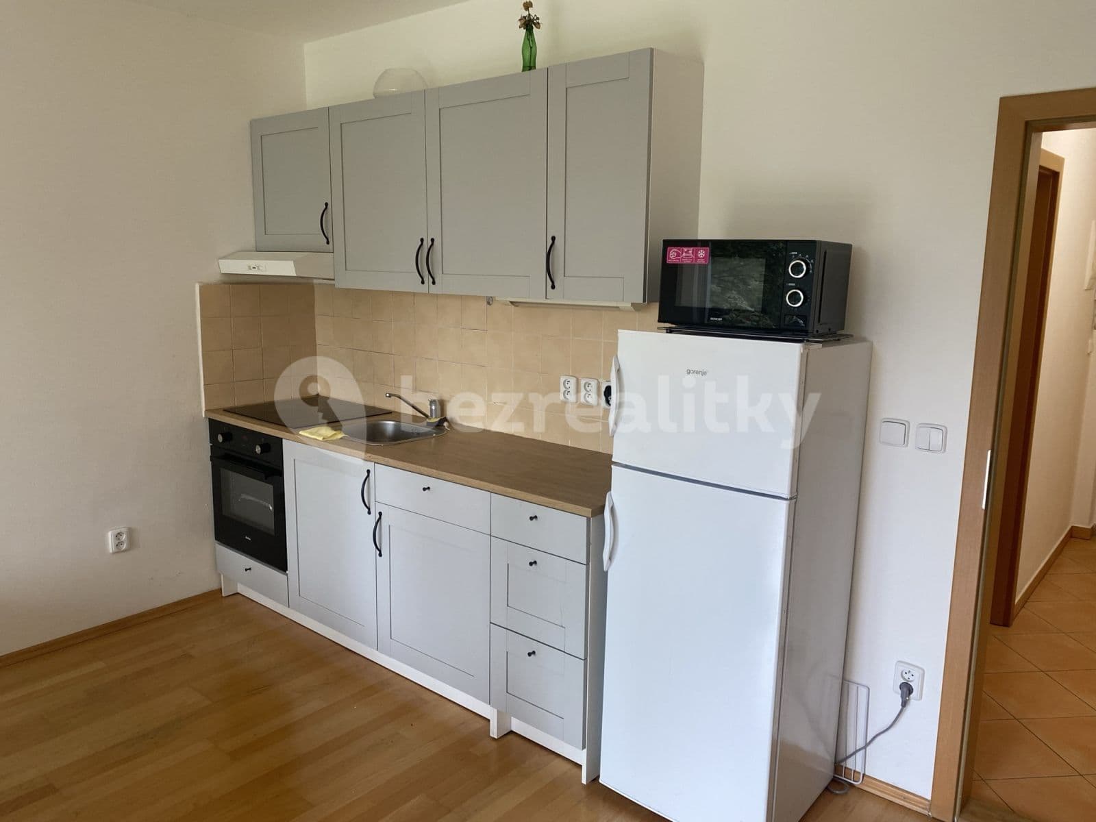 Studio flat to rent, 37 m², Názovská, Prague, Prague Studio flat to rent, 37 m², Názovská, Prague, Prague