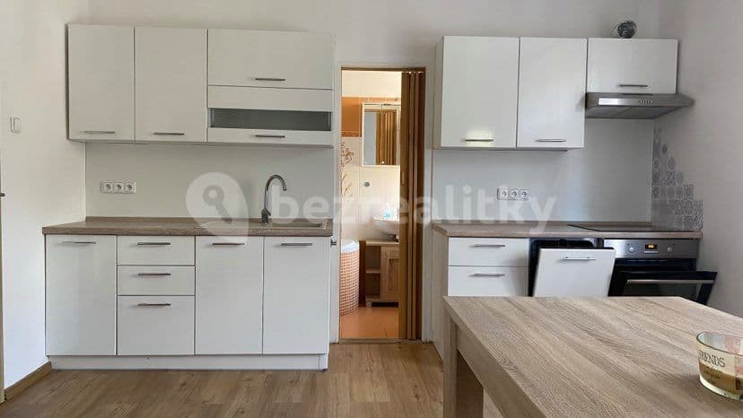 3 bedroom flat to rent, 80 m², Na Výšinách, Děčín, Ústecký Region 3 bedroom flat to rent, 80 m², Na Výšinách, Děčín, Ústecký Region