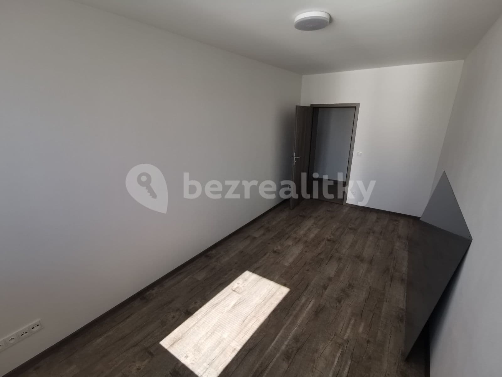 1 bedroom with open-plan kitchen flat to rent, 51 m², Mikšíčkova, Brno, Jihomoravský Region