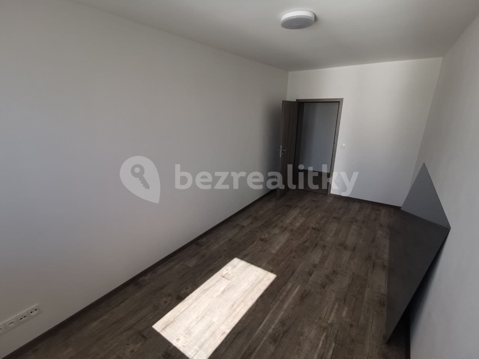 1 bedroom with open-plan kitchen flat to rent, 51 m², Mikšíčkova, Brno, Jihomoravský Region 1 bedroom with open-plan kitchen flat to rent, 51 m², Mikšíčkova, Brno, Jihomoravský Region
