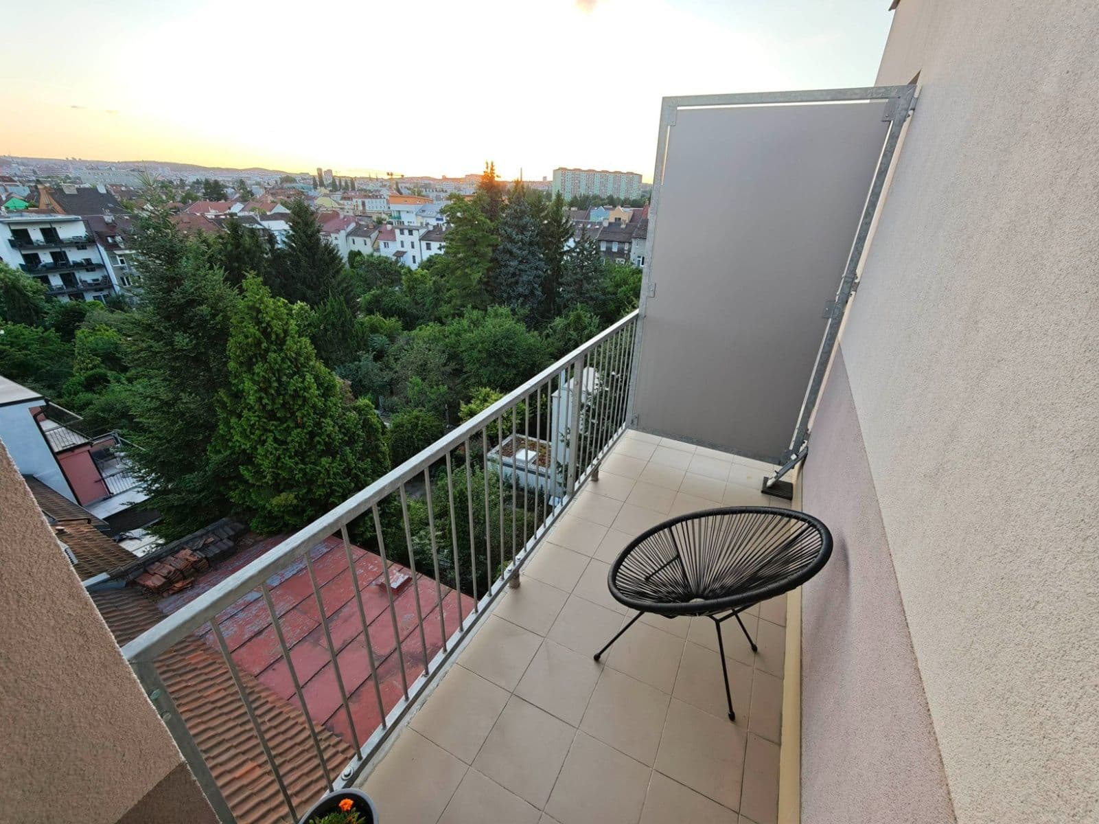 1 bedroom with open-plan kitchen flat to rent, 51 m², Mikšíčkova, Brno, Jihomoravský Region 1 bedroom with open-plan kitchen flat to rent, 51 m², Mikšíčkova, Brno, Jihomoravský Region