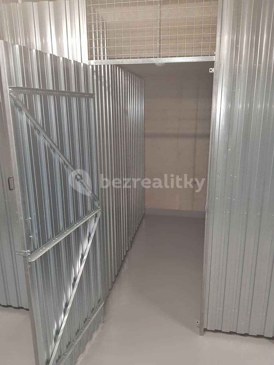 1 bedroom with open-plan kitchen flat to rent, 61 m², Mezi Vodami, Prague, Prague 1 bedroom with open-plan kitchen flat to rent, 61 m², Mezi Vodami, Prague, Prague