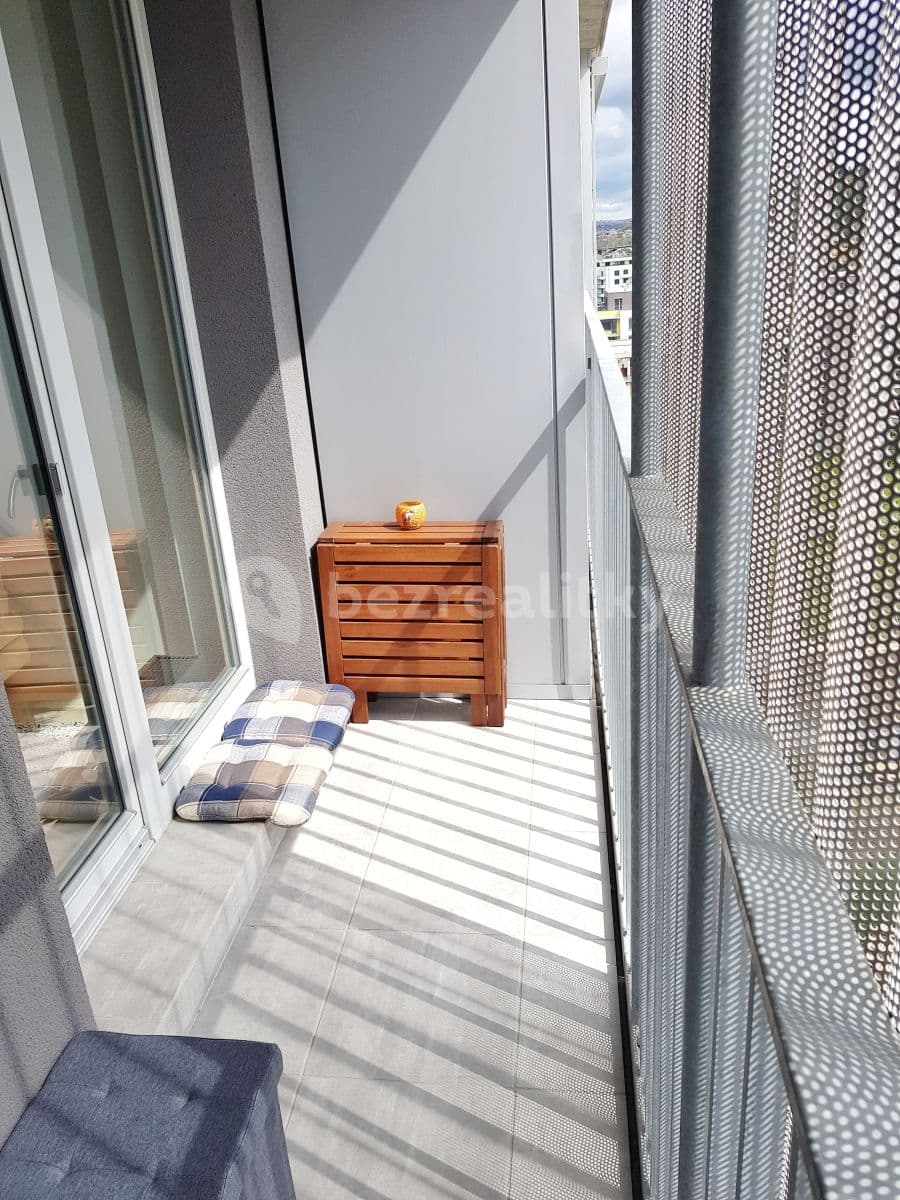 1 bedroom with open-plan kitchen flat to rent, 61 m², Mezi Vodami, Prague, Prague 1 bedroom with open-plan kitchen flat to rent, 61 m², Mezi Vodami, Prague, Prague