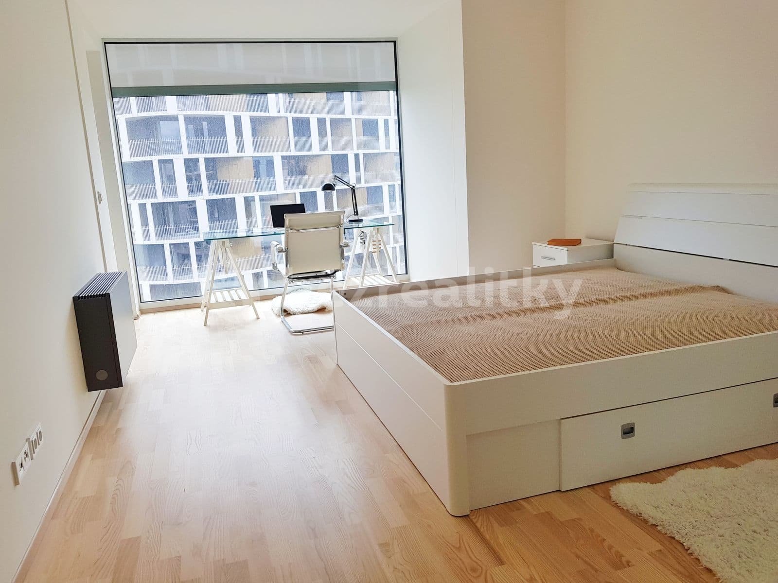 1 bedroom with open-plan kitchen flat to rent, 61 m², Mezi Vodami, Prague, Prague 1 bedroom with open-plan kitchen flat to rent, 61 m², Mezi Vodami, Prague, Prague