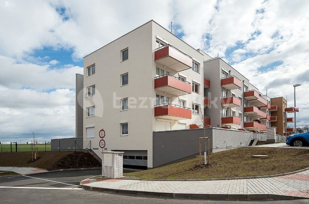 3 bedroom with open-plan kitchen flat to rent, 85 m², Sicherova, Prague, Prague 3 bedroom with open-plan kitchen flat to rent, 85 m², Sicherova, Prague, Prague