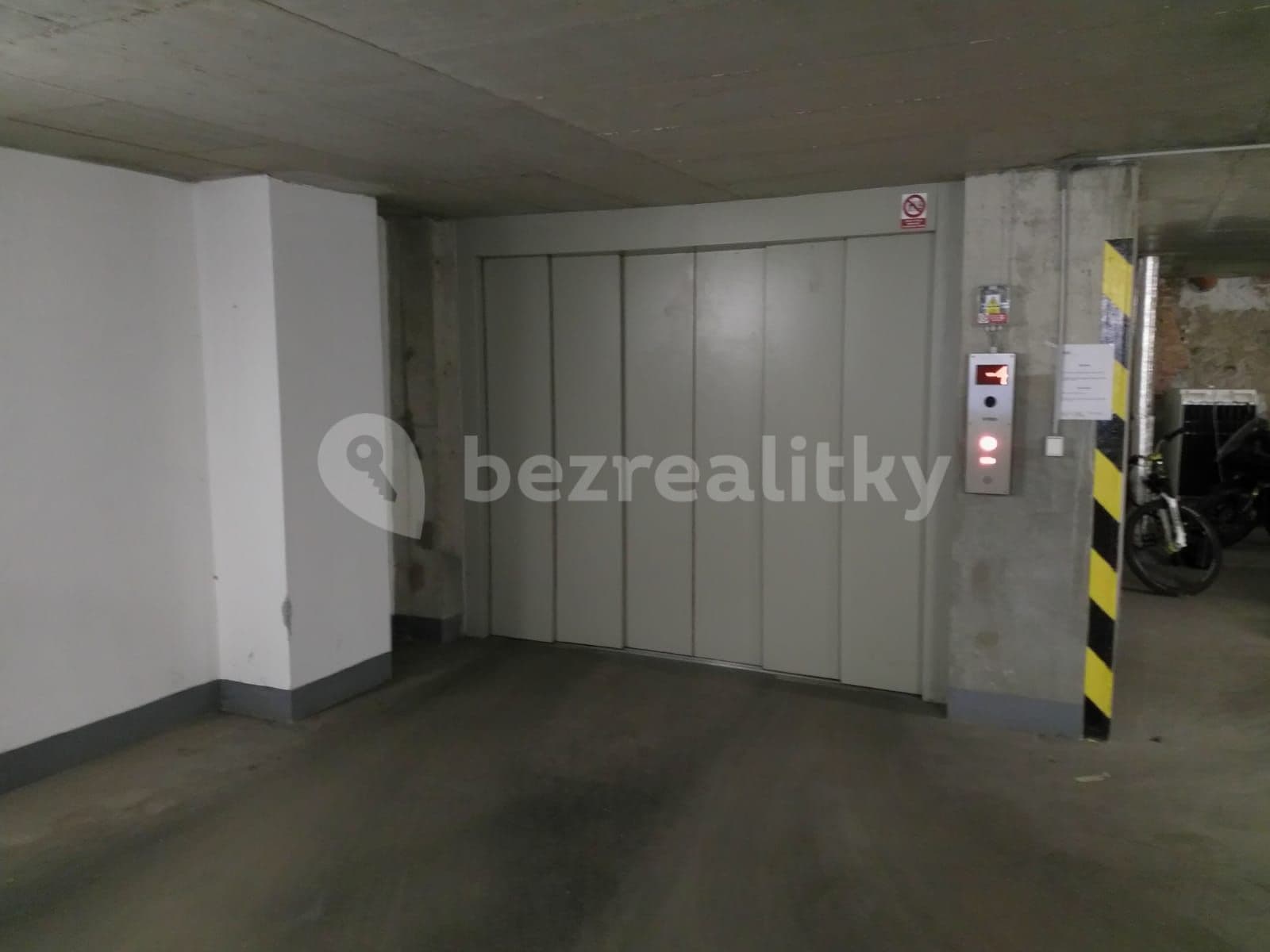 garage to rent, 13 m², Řehořova, Prague, Prague garage to rent, 13 m², Řehořova, Prague, Prague
