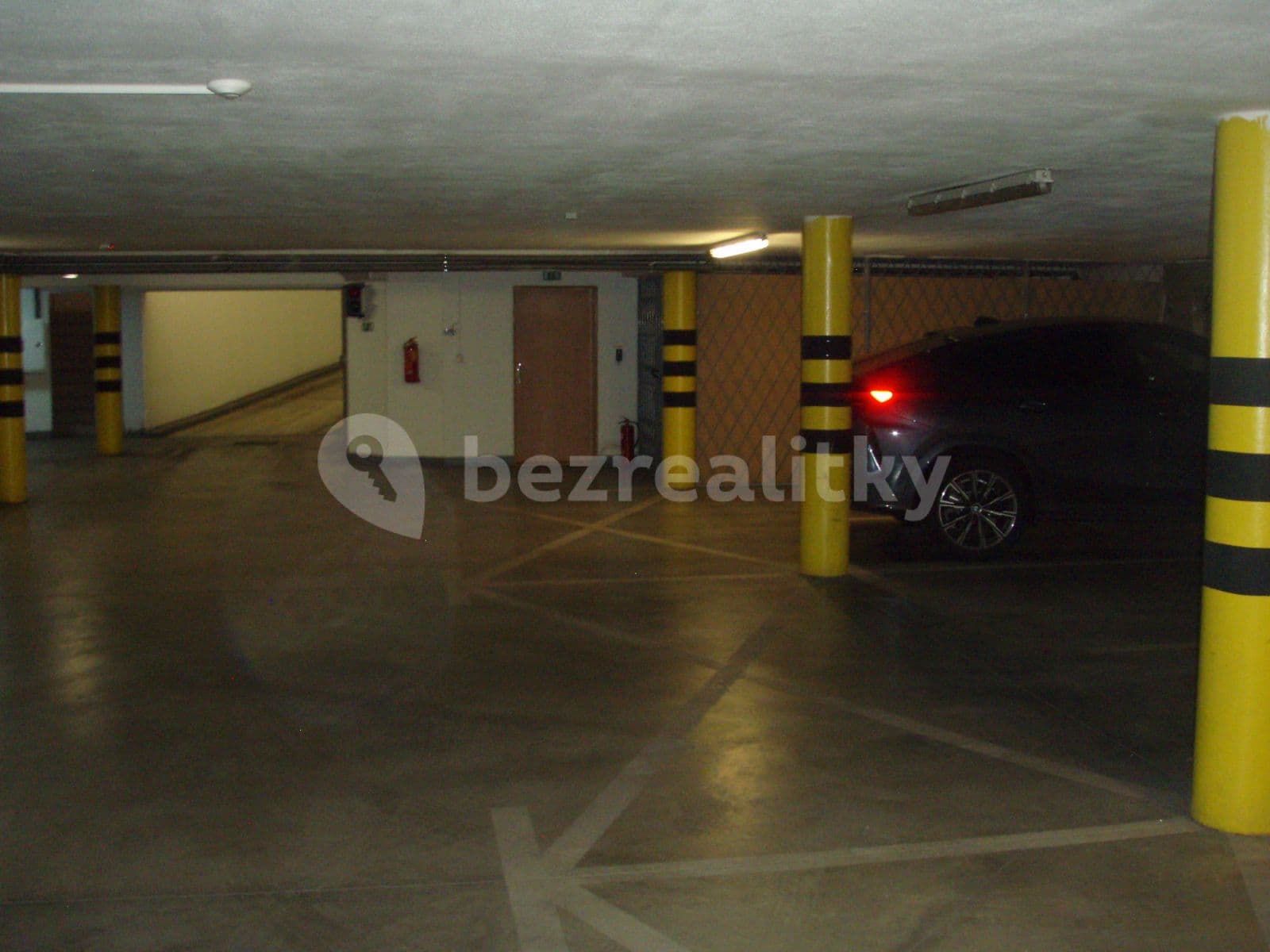 garage to rent, 13 m², Nad Šutkou, Prague, Prague garage to rent, 13 m², Nad Šutkou, Prague, Prague