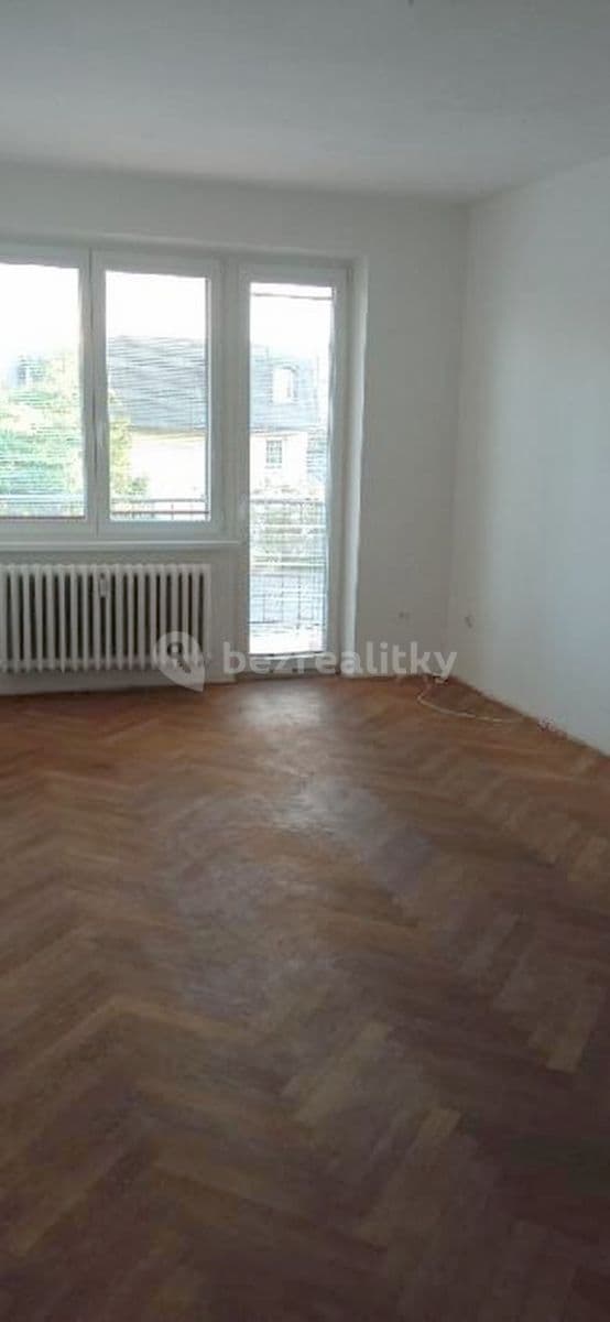 2 bedroom flat to rent, 56 m², Mukařovská, Prague, Prague 2 bedroom flat to rent, 56 m², Mukařovská, Prague, Prague