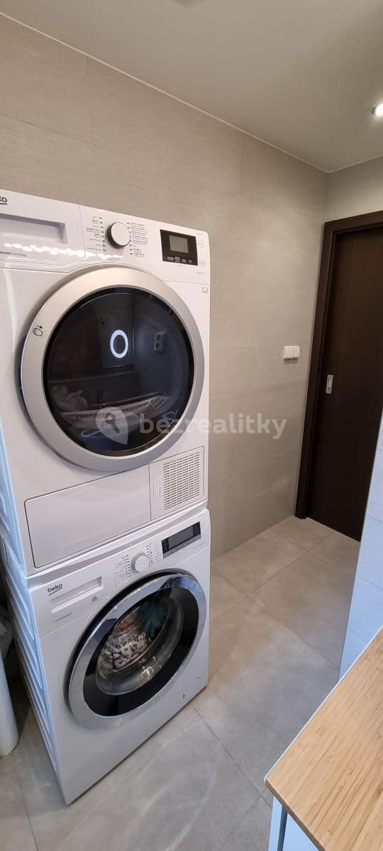 2 bedroom with open-plan kitchen flat to rent, 67 m², Mydlářka, Prague, Prague 2 bedroom with open-plan kitchen flat to rent, 67 m², Mydlářka, Prague, Prague