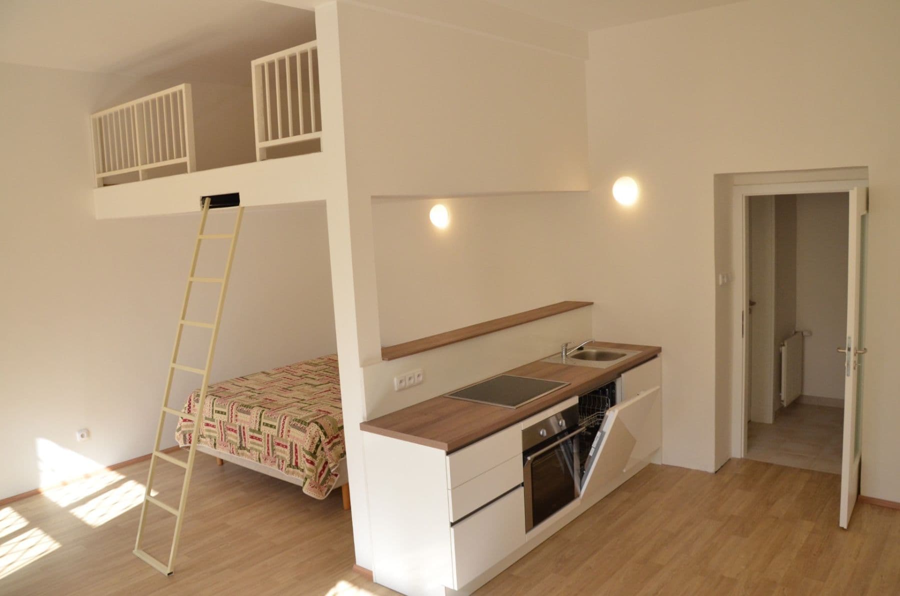 Studio flat to rent, 40 m², Šumavská, Prague, Prague Studio flat to rent, 40 m², Šumavská, Prague, Prague