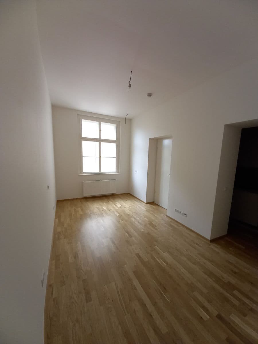 Studio flat to rent, 31 m², Tyršova, Prague, Prague Studio flat to rent, 31 m², Tyršova, Prague, Prague