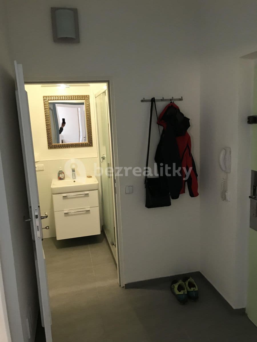 2 bedroom flat to rent, 65 m², Provazníkova, Brno, Jihomoravský Region 2 bedroom flat to rent, 65 m², Provazníkova, Brno, Jihomoravský Region