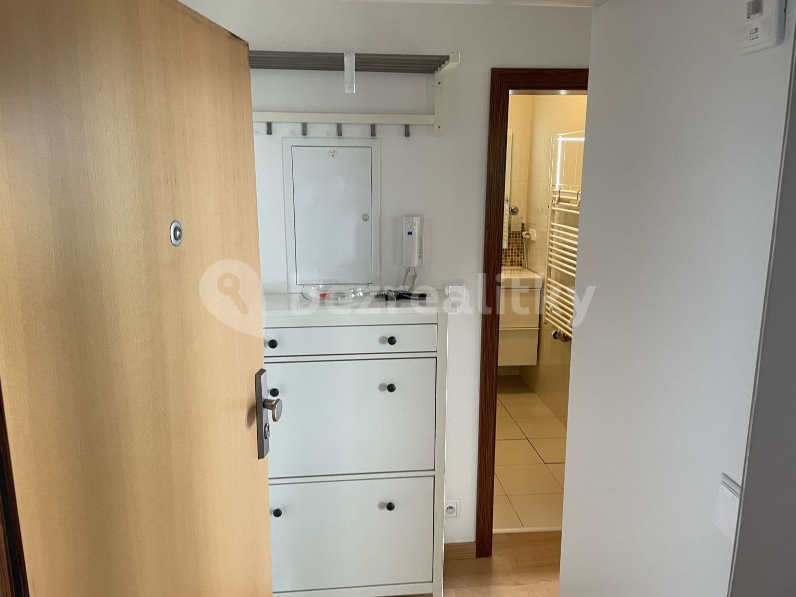 Studio flat to rent, 39 m², Dragounská, Prague, Prague Studio flat to rent, 39 m², Dragounská, Prague, Prague