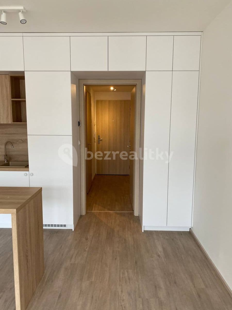 Studio flat to rent, 30 m², Do Zahrádek Ⅰ, Prague, Prague Studio flat to rent, 30 m², Do Zahrádek Ⅰ, Prague, Prague