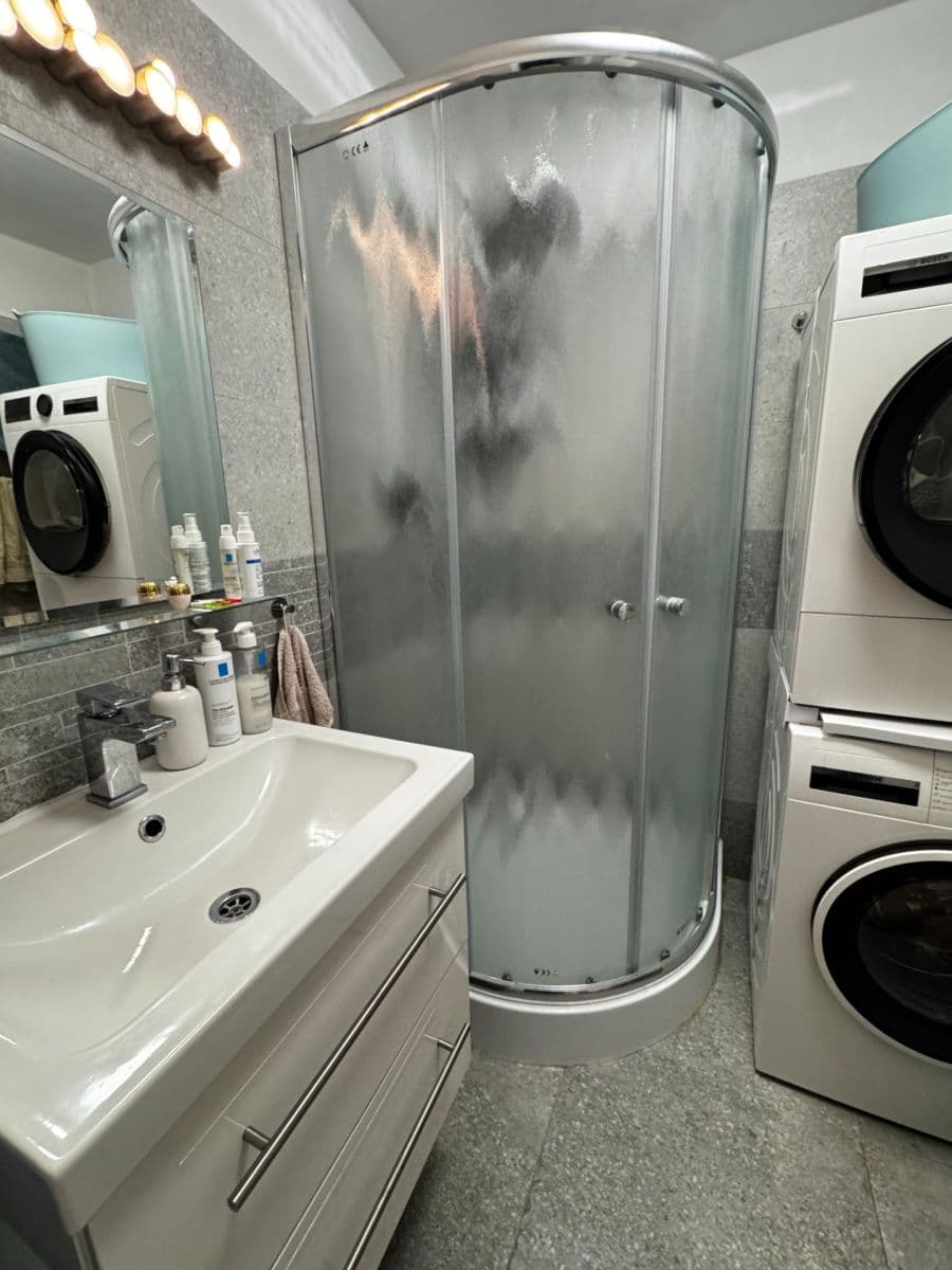 2 bedroom with open-plan kitchen flat to rent, 75 m², Dukelských hrdinů, Prague, Prague 2 bedroom with open-plan kitchen flat to rent, 75 m², Dukelských hrdinů, Prague, Prague