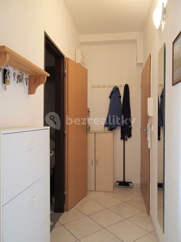 1 bedroom flat to rent, 30 m², Bednářova, Brno, Jihomoravský Region 1 bedroom flat to rent, 30 m², Bednářova, Brno, Jihomoravský Region