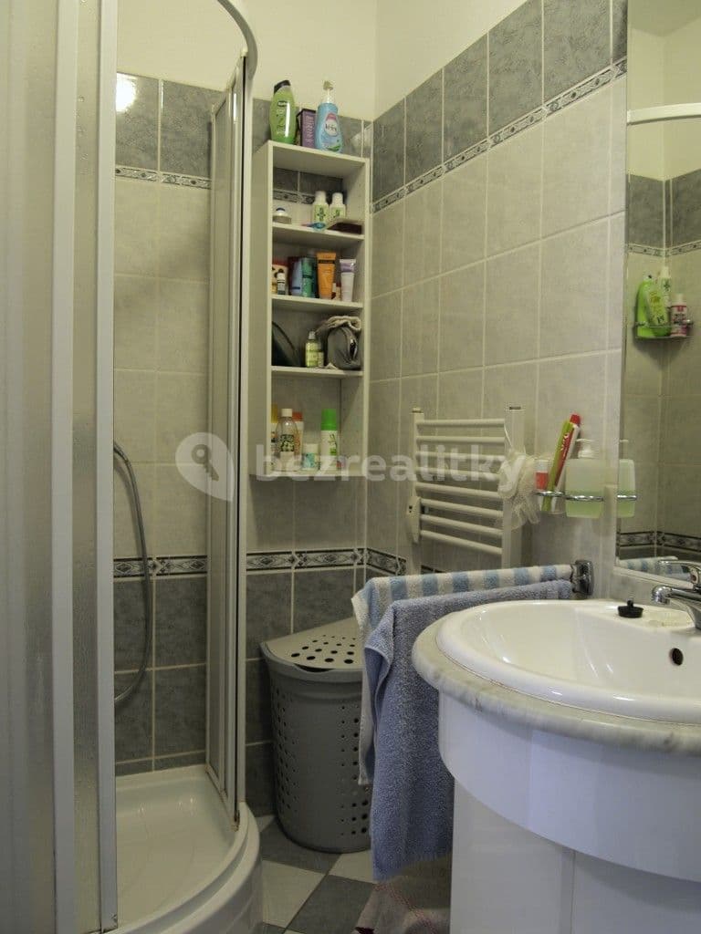 1 bedroom flat to rent, 30 m², Bednářova, Brno, Jihomoravský Region 1 bedroom flat to rent, 30 m², Bednářova, Brno, Jihomoravský Region