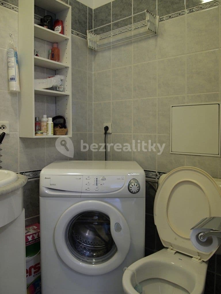 1 bedroom flat to rent, 30 m², Bednářova, Brno, Jihomoravský Region 1 bedroom flat to rent, 30 m², Bednářova, Brno, Jihomoravský Region