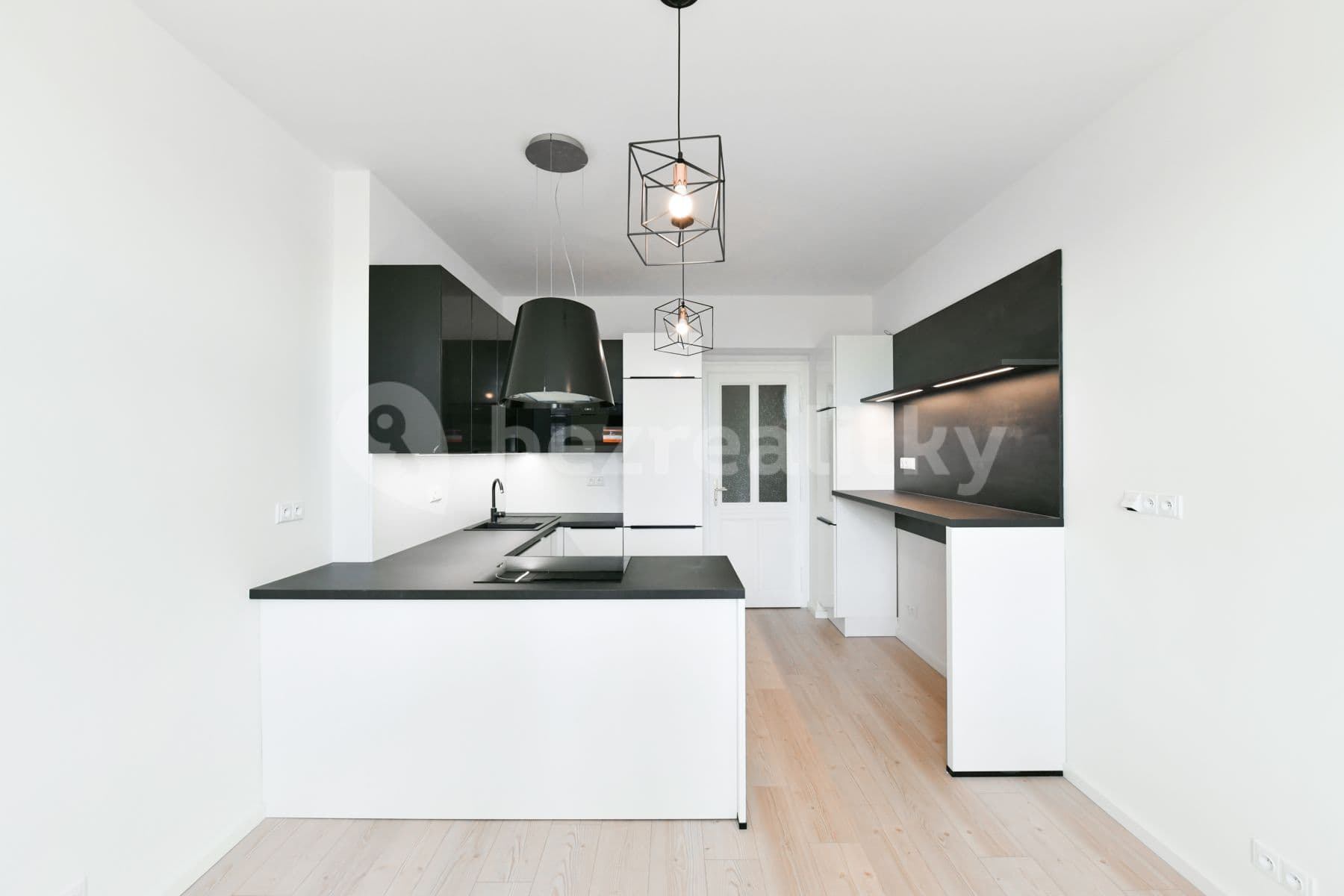 1 bedroom with open-plan kitchen flat to rent, 53 m², Kubelíkova, Prague, Prague 1 bedroom with open-plan kitchen flat to rent, 53 m², Kubelíkova, Prague, Prague