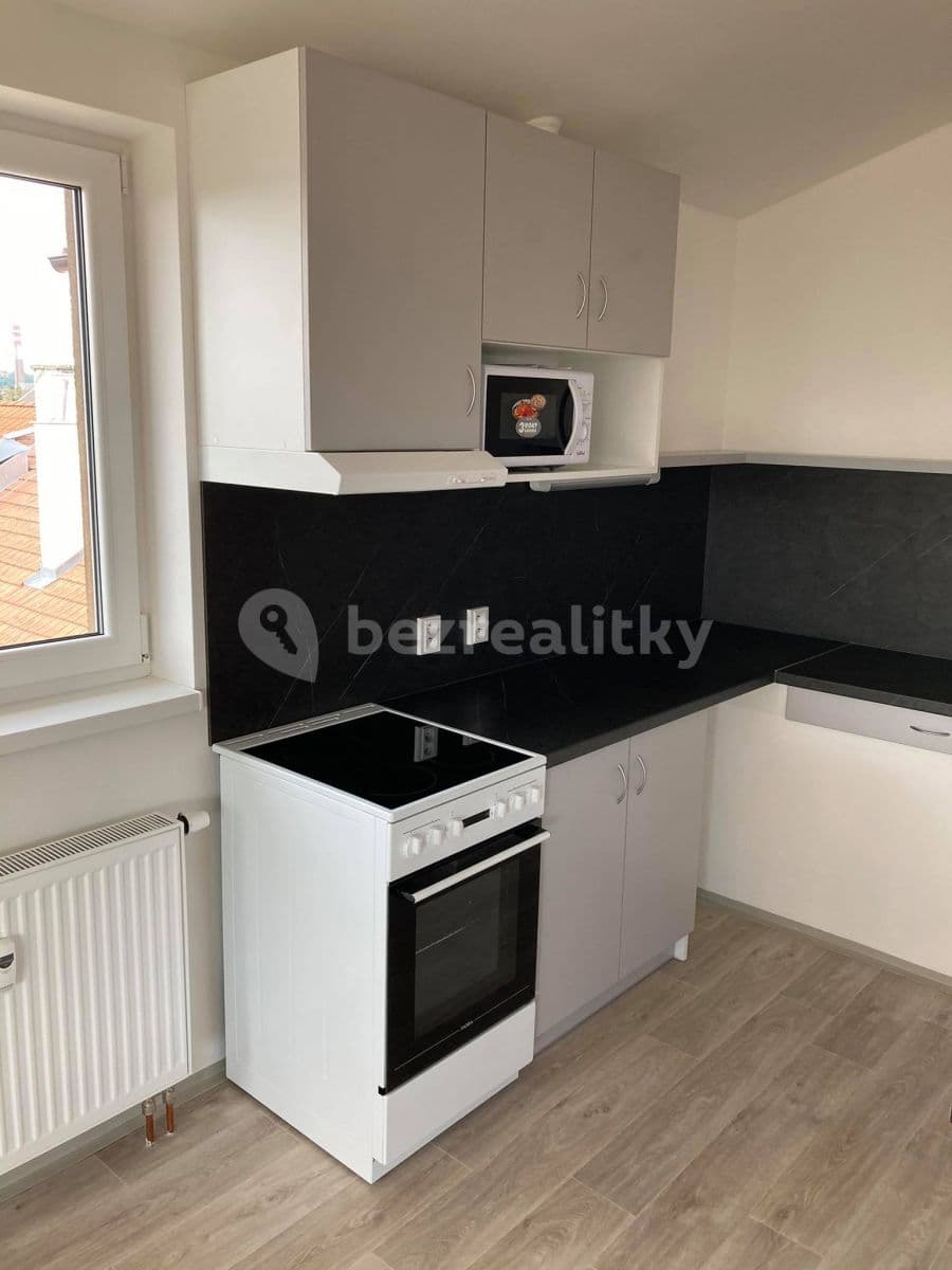 Studio flat to rent, 39 m², Karáskovo náměstí, Brno, Jihomoravský Region Studio flat to rent, 39 m², Karáskovo náměstí, Brno, Jihomoravský Region